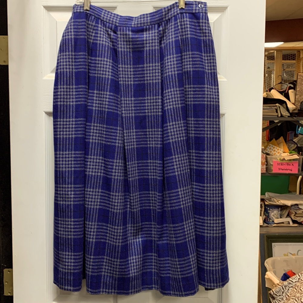 Blue and grey sue 16 wool skirt.